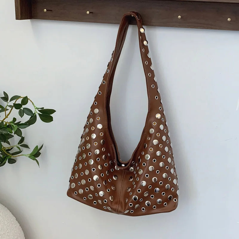 New high-end Leather Rivet Bucket Bag Fashion Personality Trendy Cool Polka Dot Rivet Casual Luxury Brand Underarm Bag Handbag