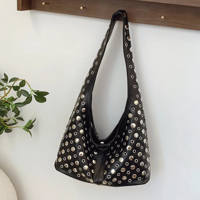 New high-end Leather Rivet Bucket Bag Fashion Personality Trendy Cool Polka Dot Rivet Casual Luxury Brand Underarm Bag Handbag