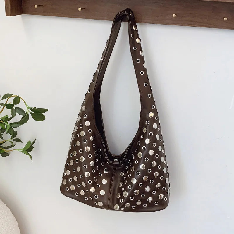 New high-end Leather Rivet Bucket Bag Fashion Personality Trendy Cool Polka Dot Rivet Casual Luxury Brand Underarm Bag Handbag